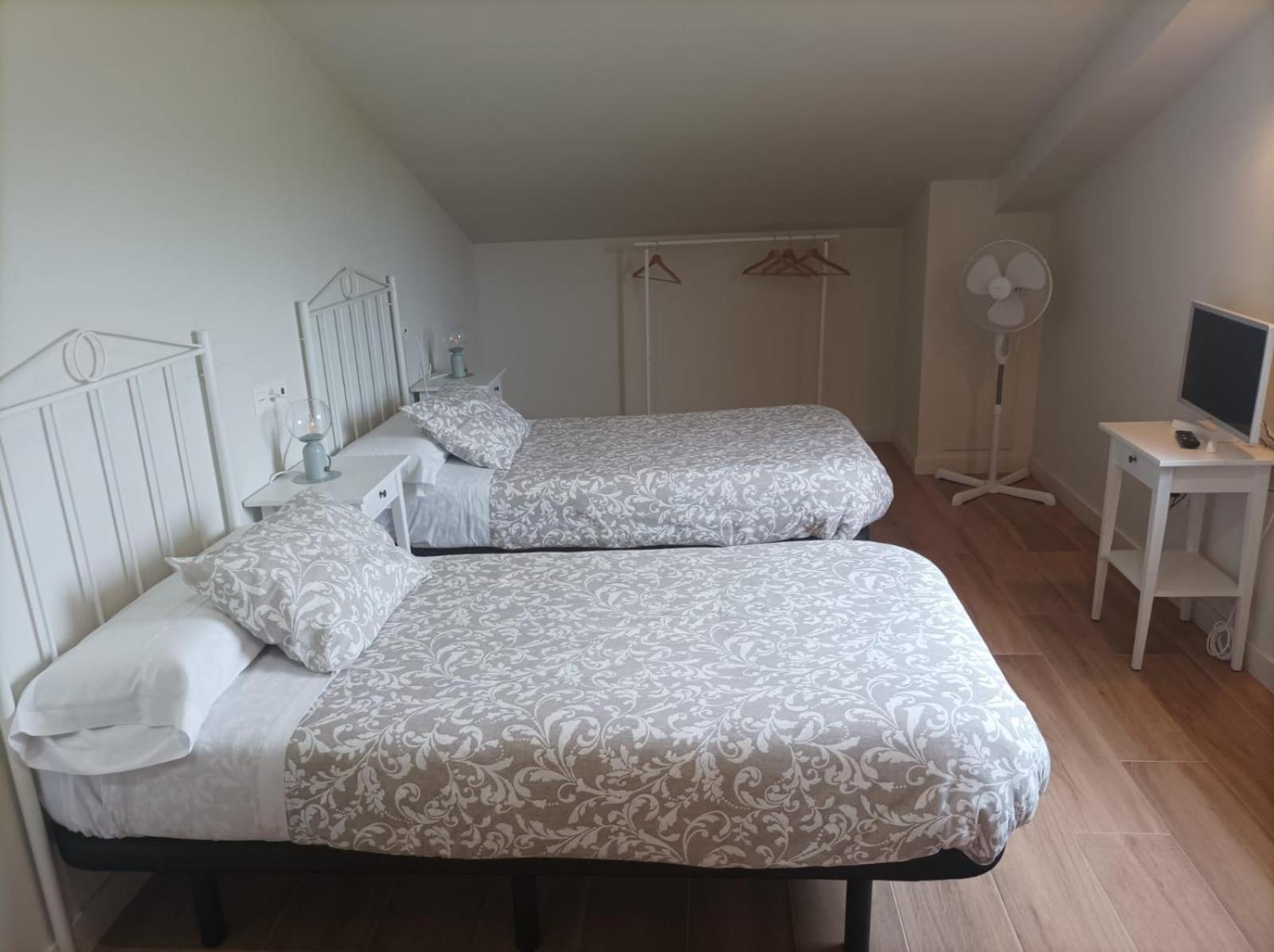 La Rinconada Hostel กาสโตรเฮริซ ภายนอก รูปภาพ